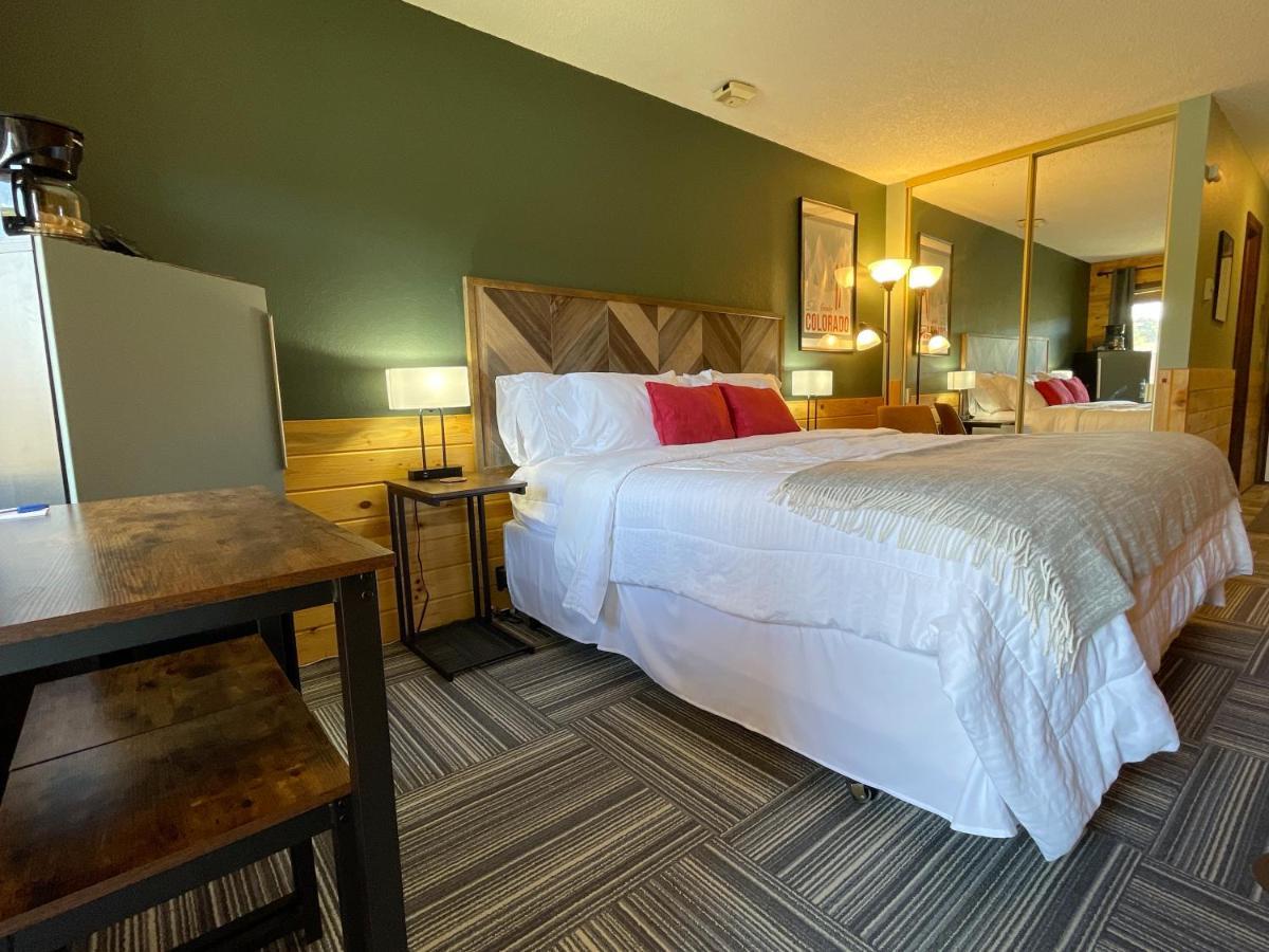Relax, Adventure, Views, Amenities+Memories Apartamento Granby Exterior foto