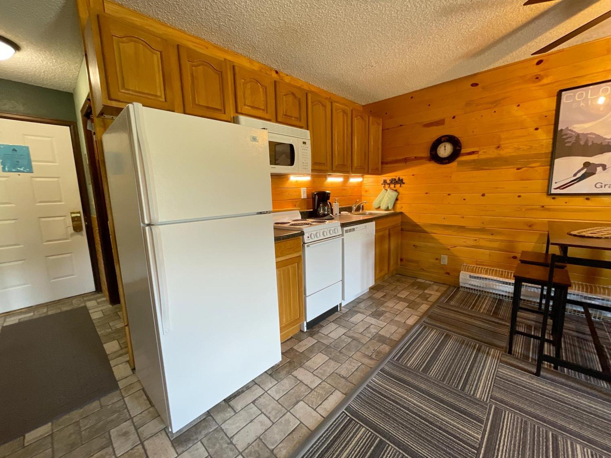 Relax, Adventure, Views, Amenities+Memories Apartamento Granby Exterior foto